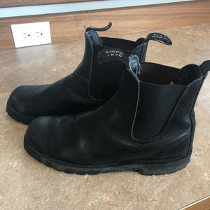 Black Blundstone US women’s size 9.5